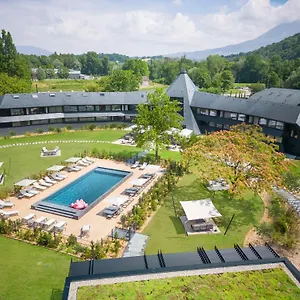 **** Hotel Miura France